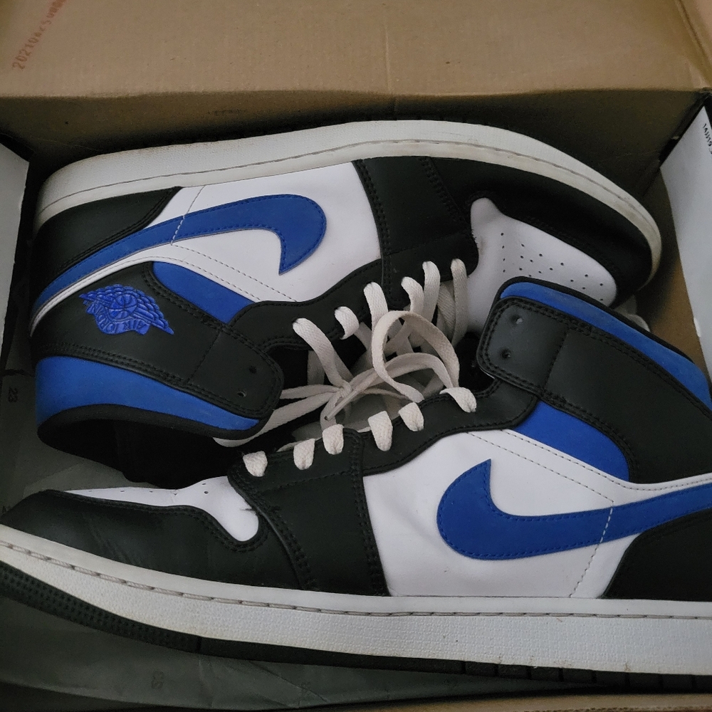 Air jordan mid se